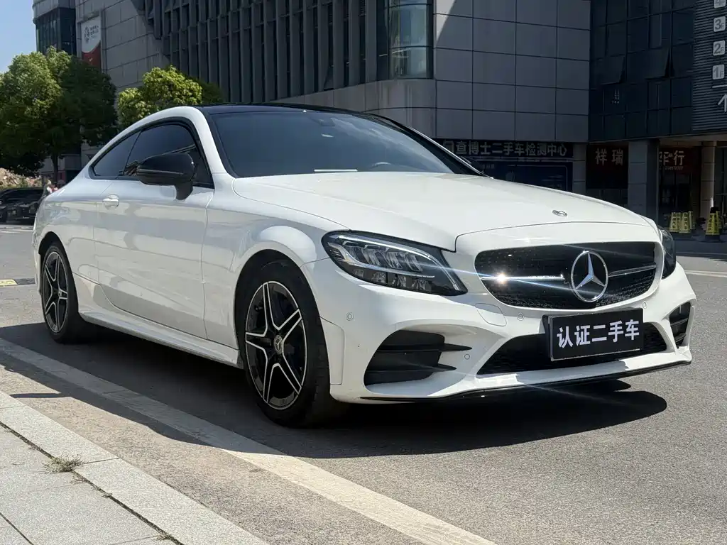 Mercedes-Benz C-Class 2023 — фото 3