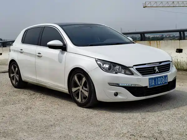 Peugeot 308S 2015