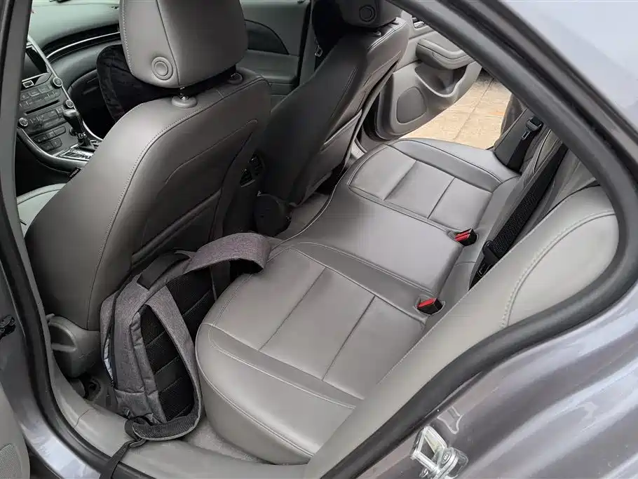 Chevrolet Malibu 2015 — фото 11