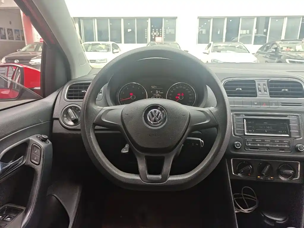 Volkswagen Polo 2014 — фото 15