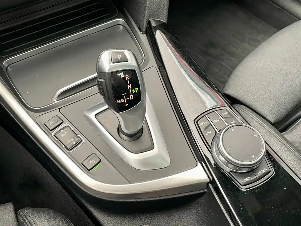 BMW 3 Series GT 2020 — фото 10