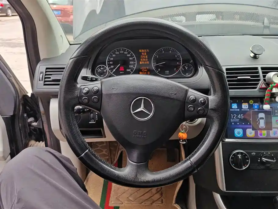 Mercedes-Benz A-Class 2012 — фото 15