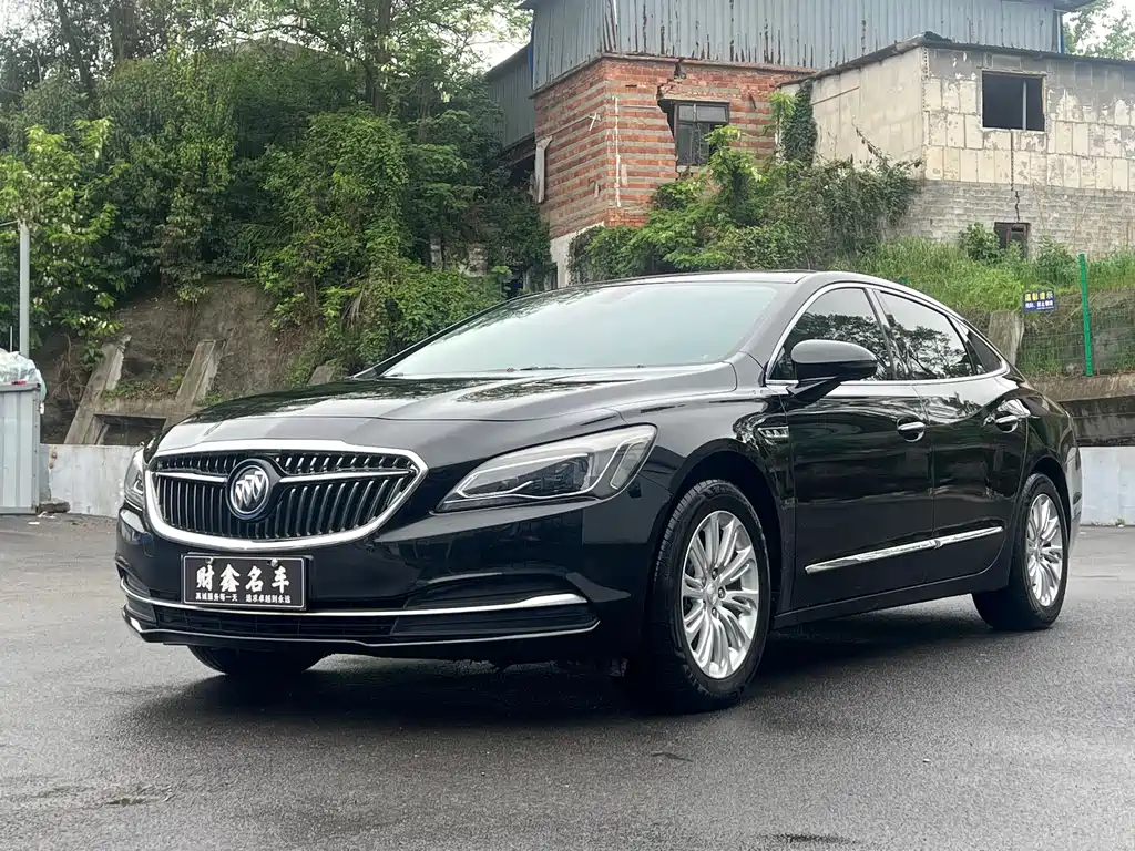 Buick LaCrosse 2019 — фото 1