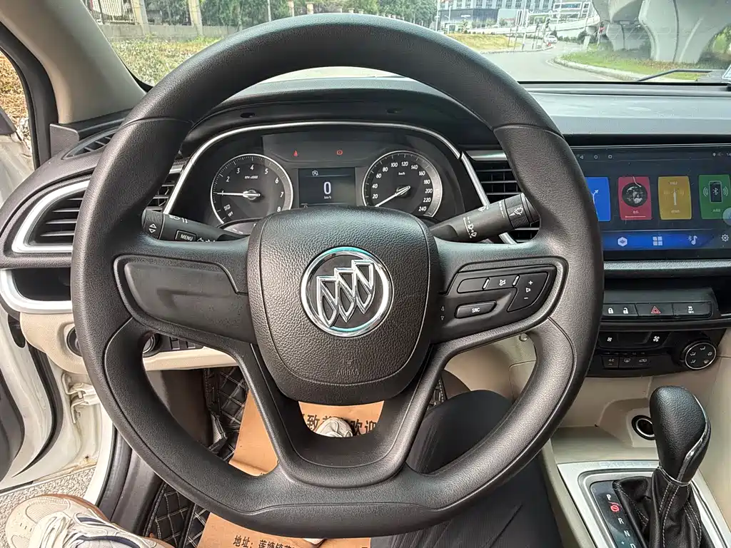 Buick Excelle 2015 — фото 11