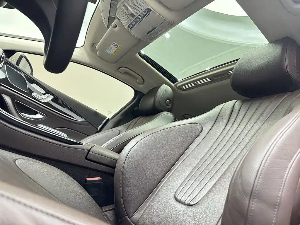 Mercedes-Benz CLS 2020 — фото 16