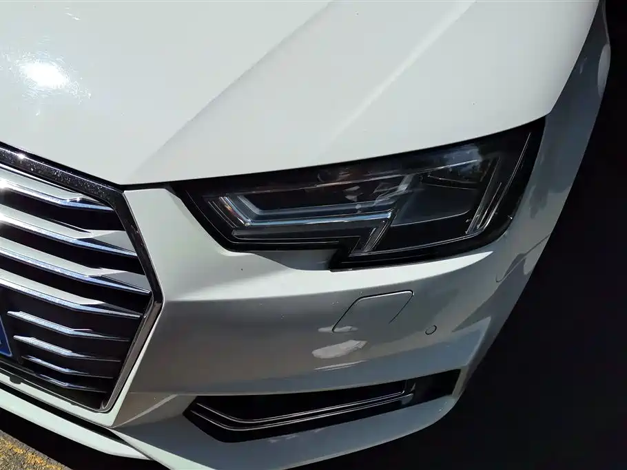 Audi A4L 2018 — фото 5