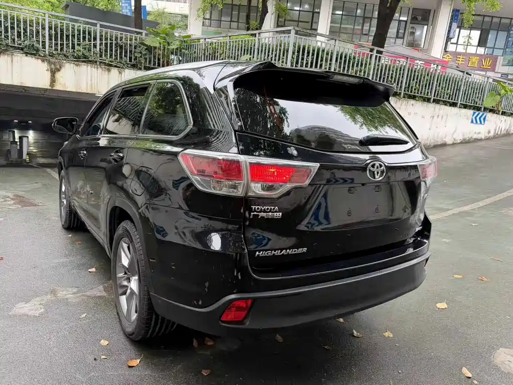 Toyota Highlander 2016 — фото 9