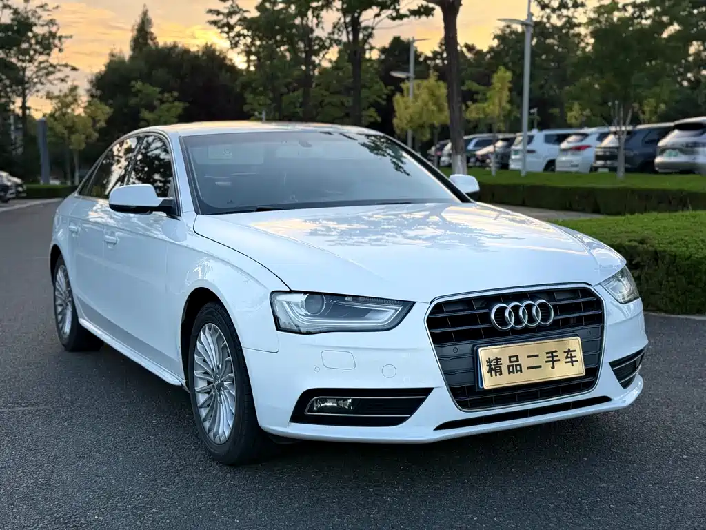 Audi A4L 2015