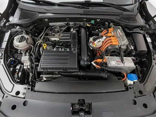 Volkswagen Passat Plug-In Hybrid 2024