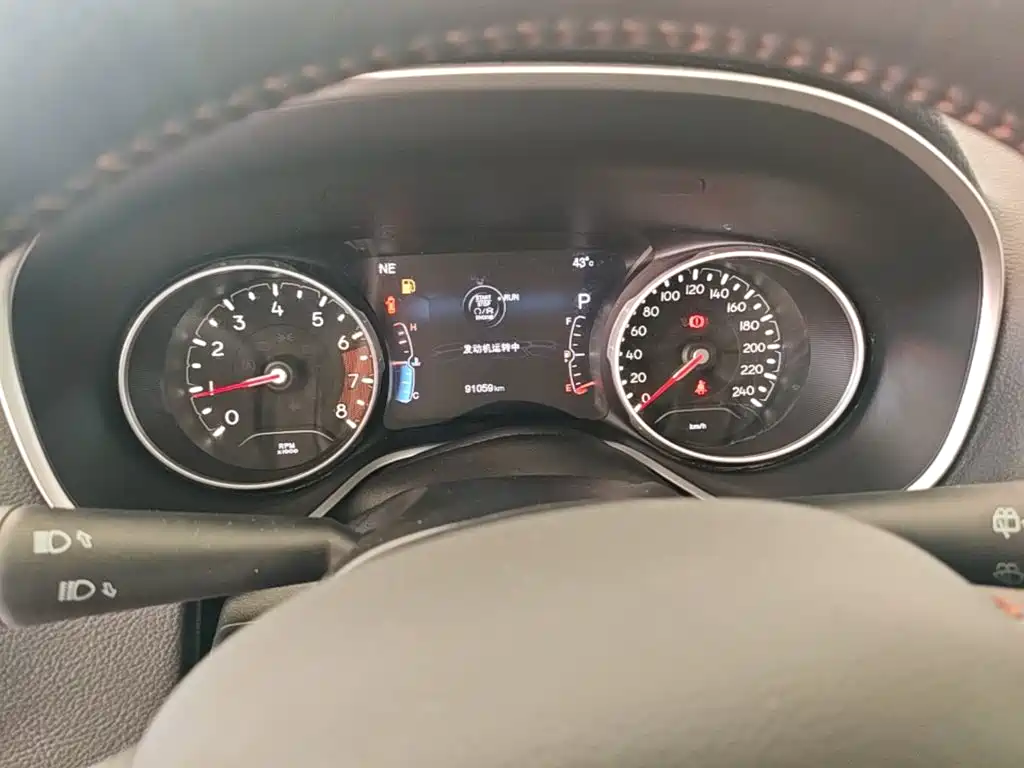 Jeep Compass 2017 — фото 12