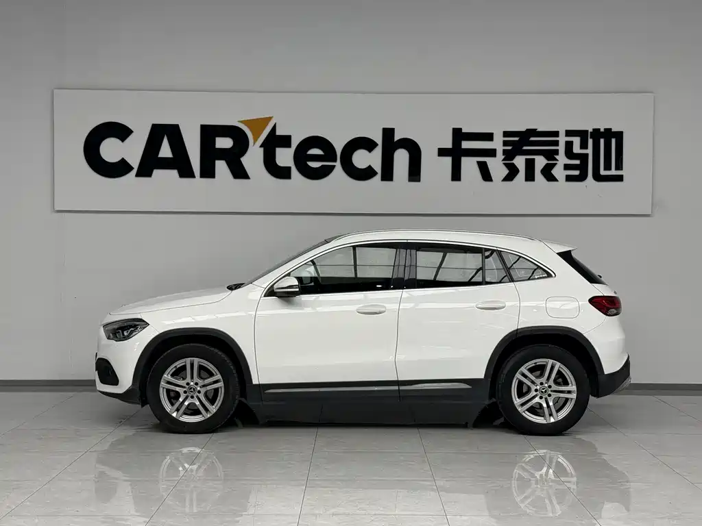 Mercedes-Benz GLA 2023 — фото 3