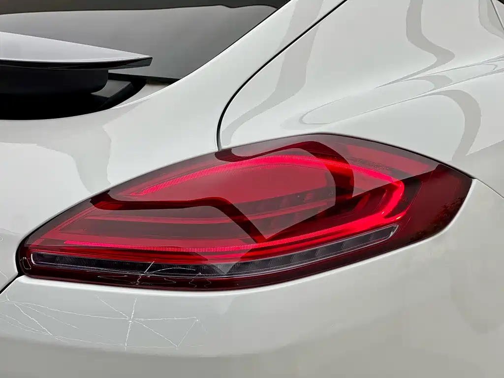 Porsche Panamera 2015 — фото 28