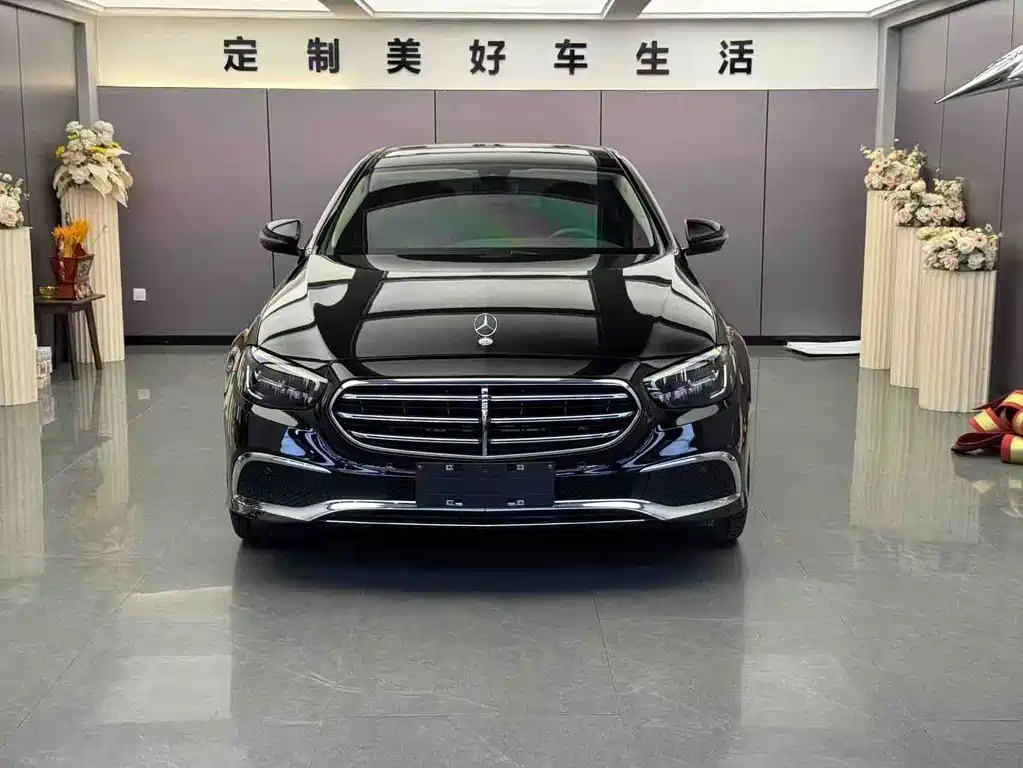 Mercedes-Benz E-Class 2023 — фото 2