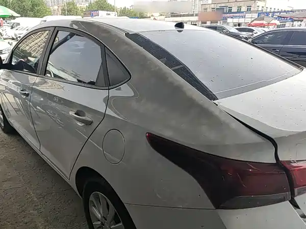 Hyundai Verna 2016