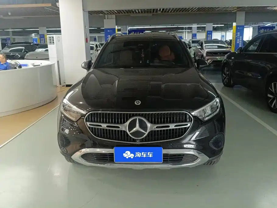 Mercedes-Benz GLC 2025