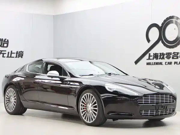 Aston Martin Rapide 2010