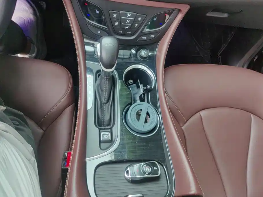 Buick Envision Plus 2021 — фото 16