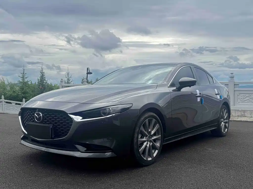 Mazda 3 Axela 2022