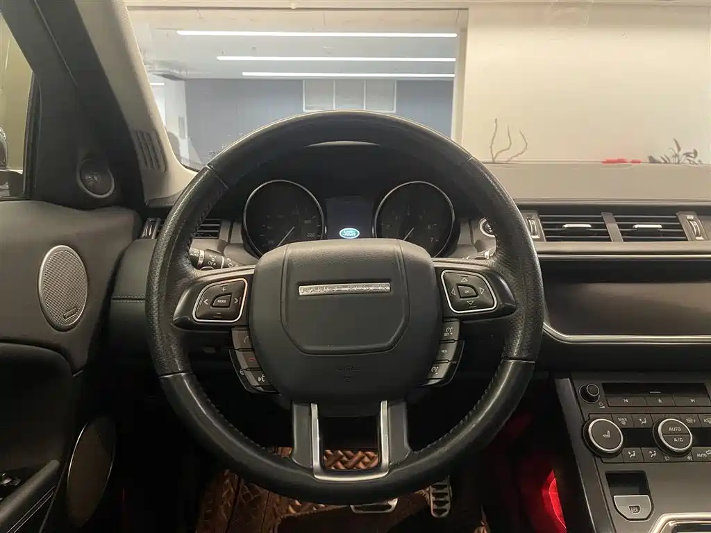 Land Rover Evoque 2018 — фото 13