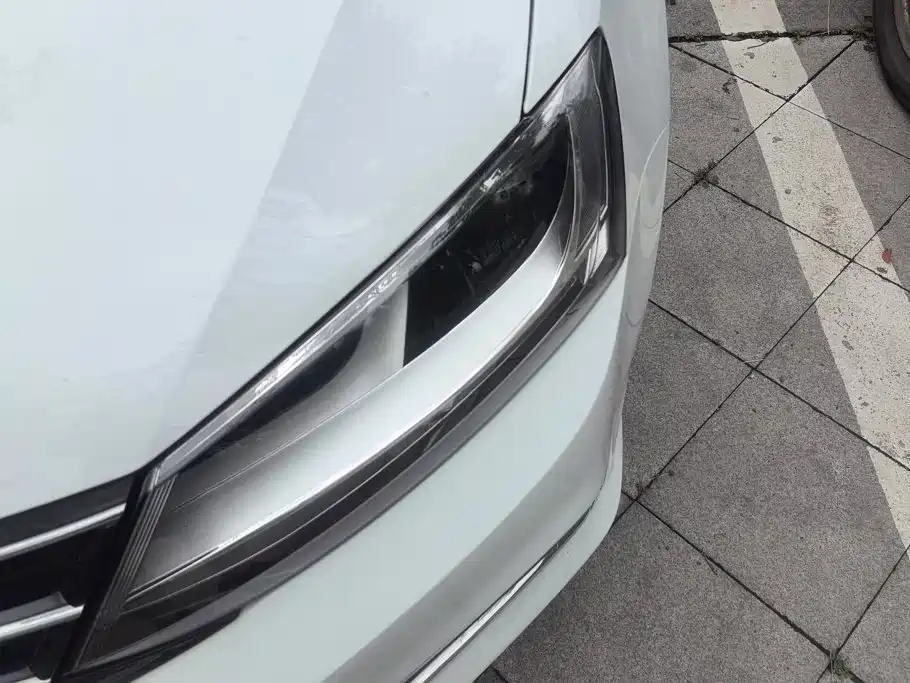 Volkswagen Sagitar 2018