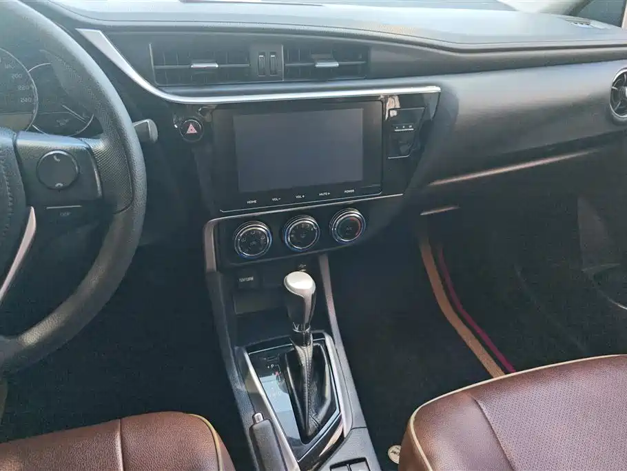 Toyota Levin 2017 — фото 13