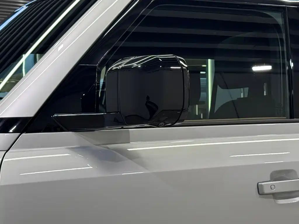 Land Rover Defender 2022 — фото 12