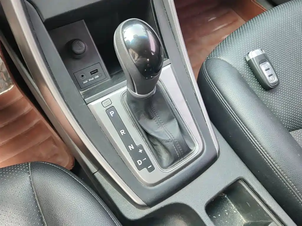 Hyundai Elantra Langdong 2016 — фото 14