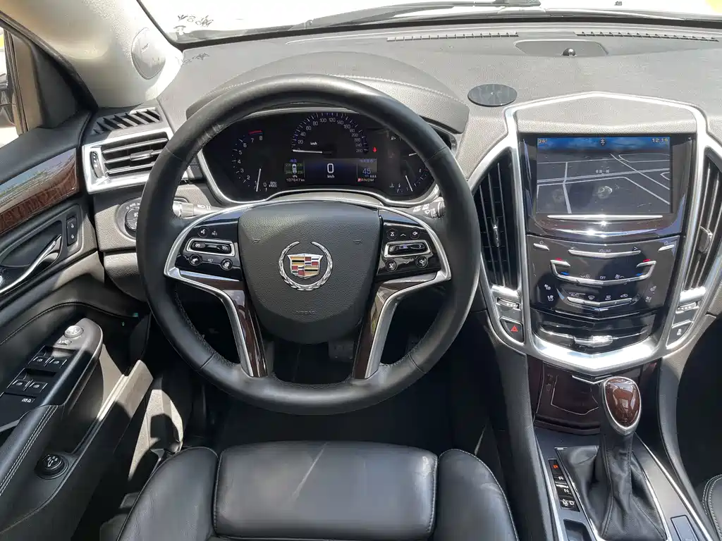 Cadillac SRX 2016 — фото 10