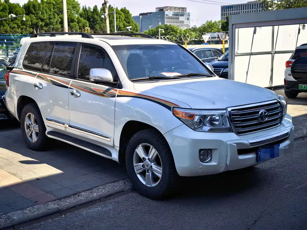 Toyota Land Cruiser 2014 — фото 3