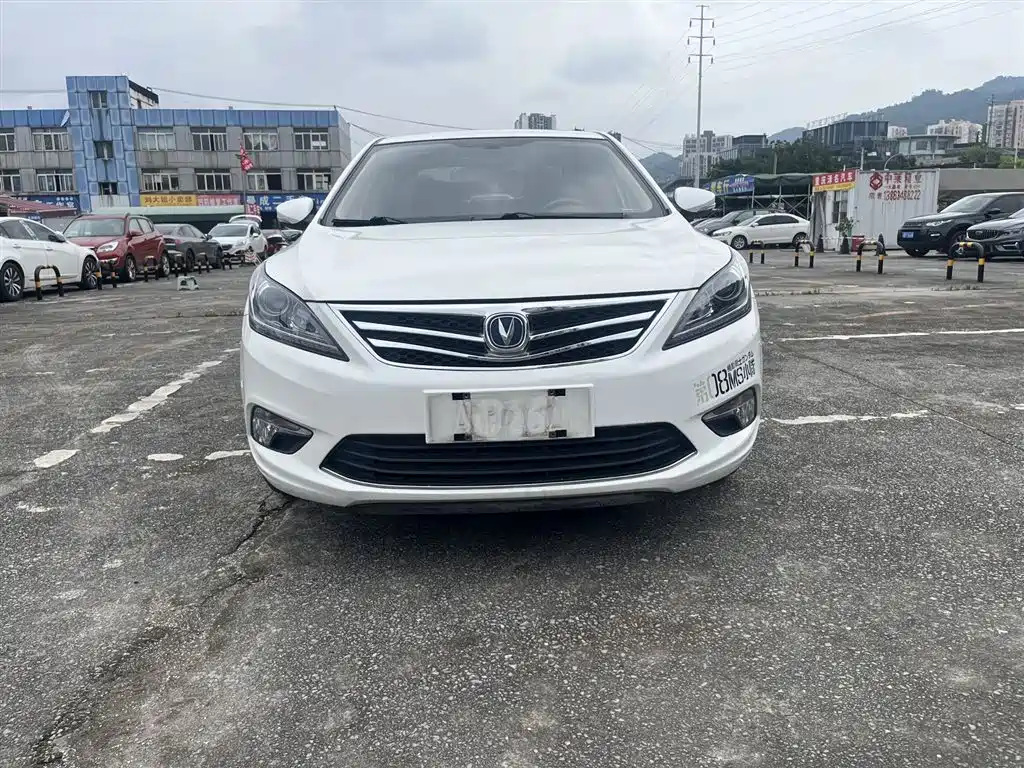 Changan Eado 2016 — фото 3