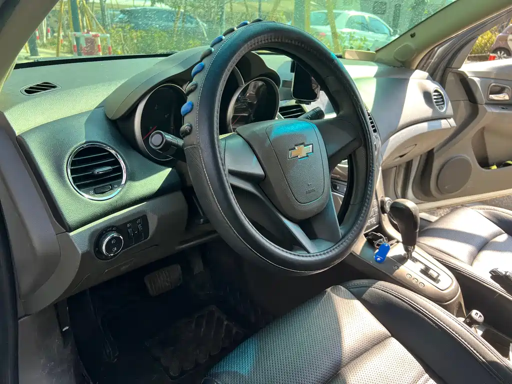 Chevrolet Cruze 2015 — фото 19