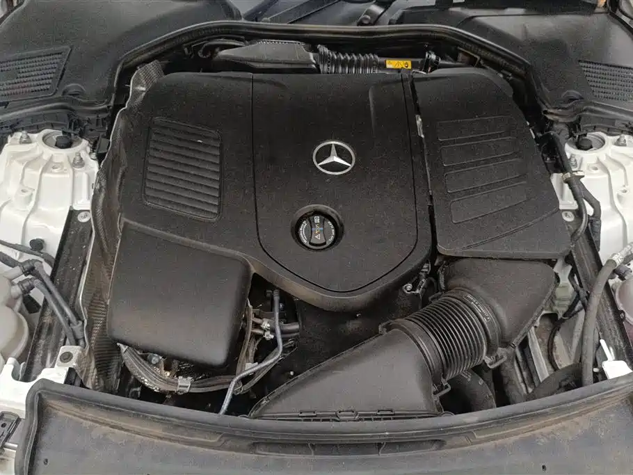 Mercedes-Benz C-Class 2024 — фото 10