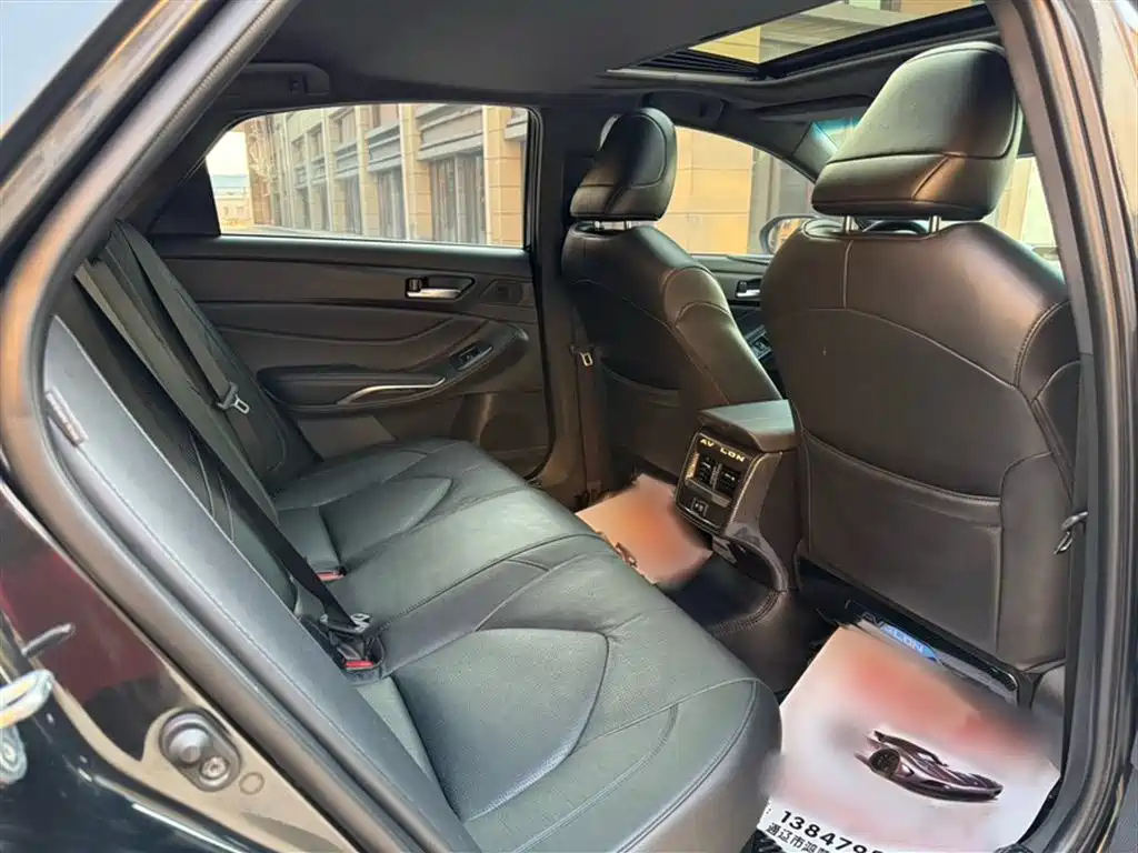 Toyota Avalon 2020 — фото 10