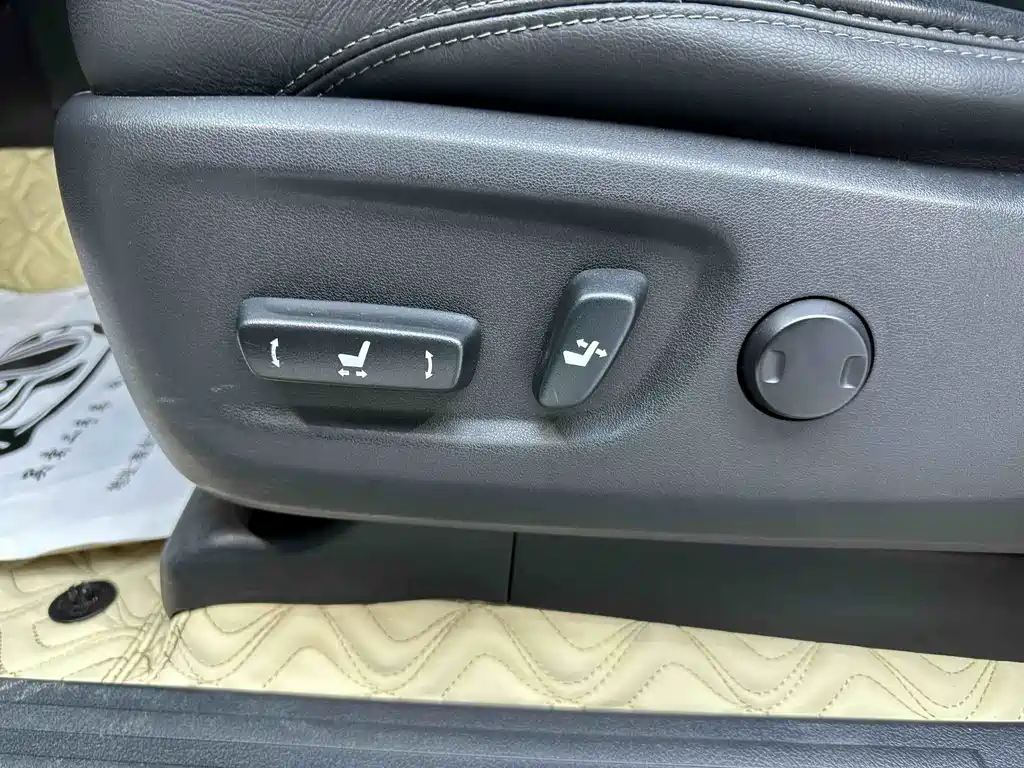 Toyota Prado 2016 — фото 15