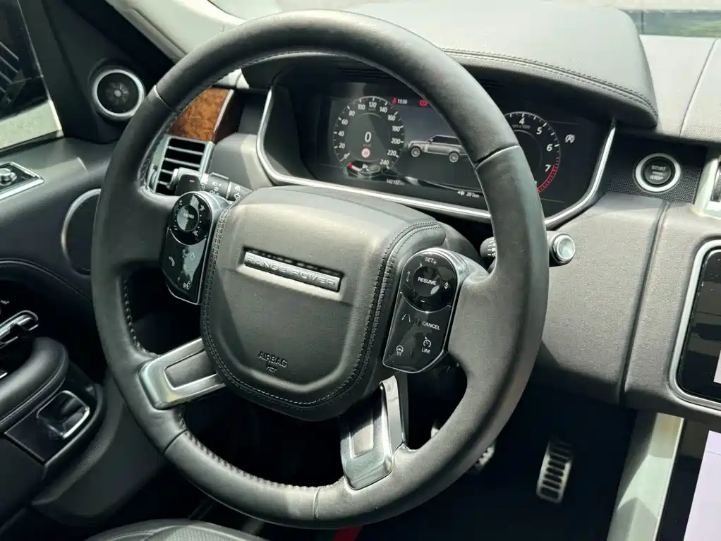 Land Rover Range Rover 2022 — фото 27