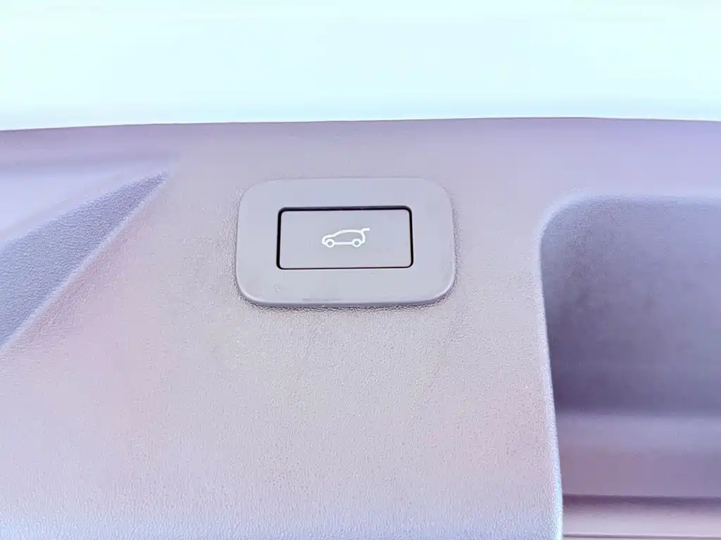 Land Rover Discovery Sport 2025 — фото 30