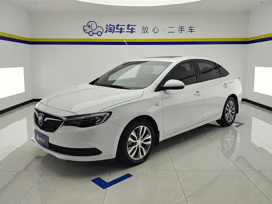 Buick Excelle 2018 — фото 1