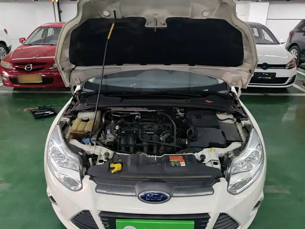 Ford Focus 2015 — фото 20