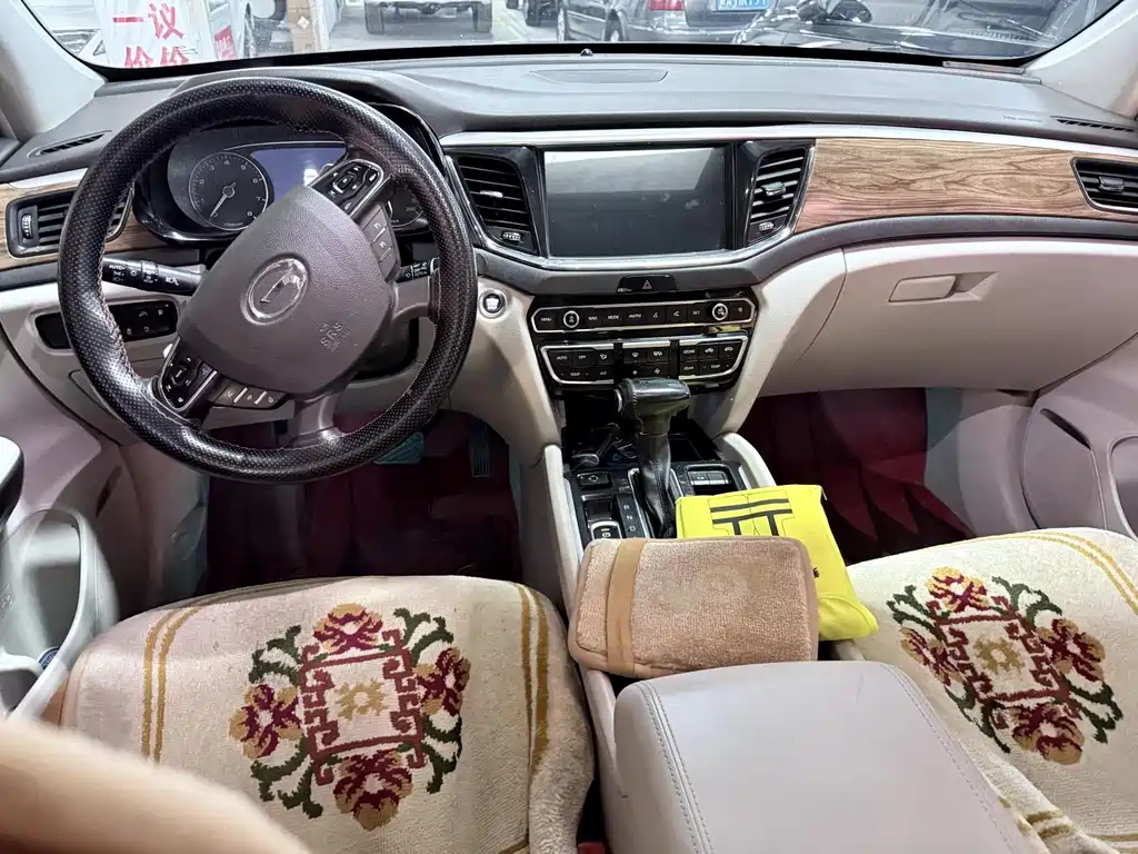 GAC Motor Trumpchi GS8 2018 — фото 13