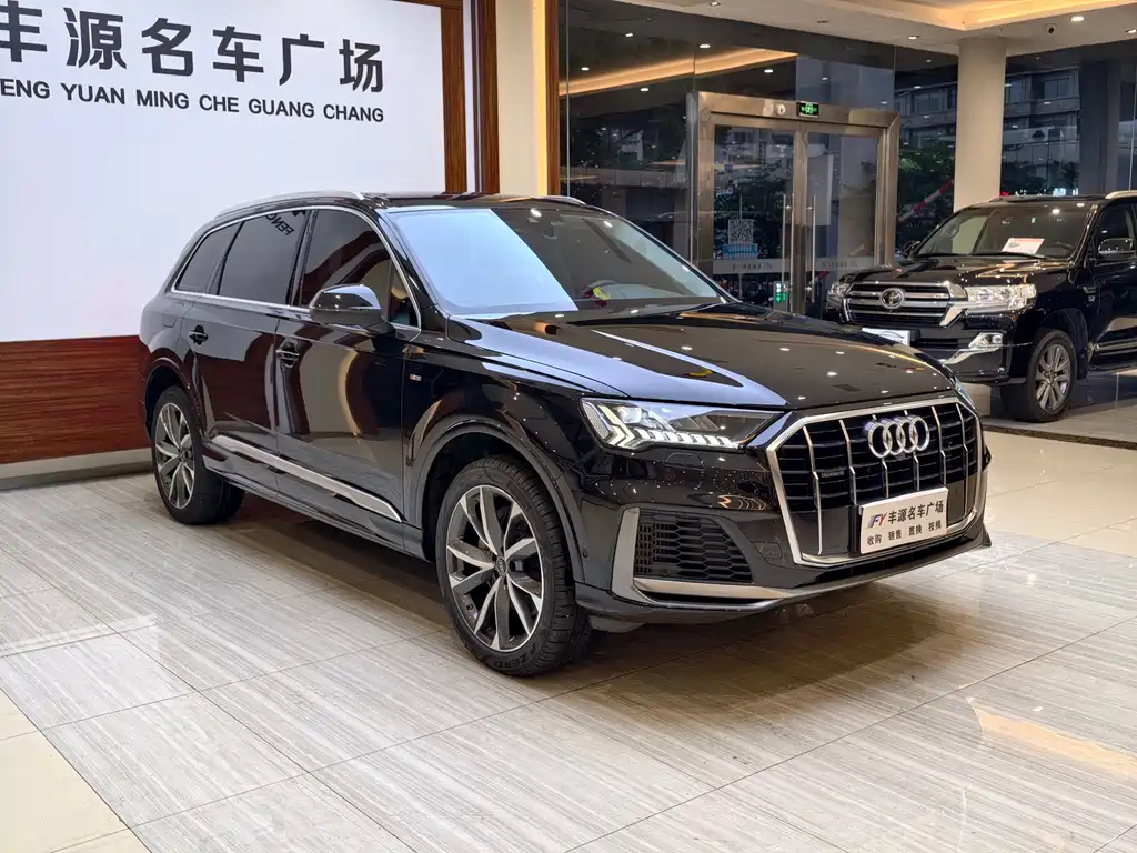 Audi Q7 2023 — фото 3