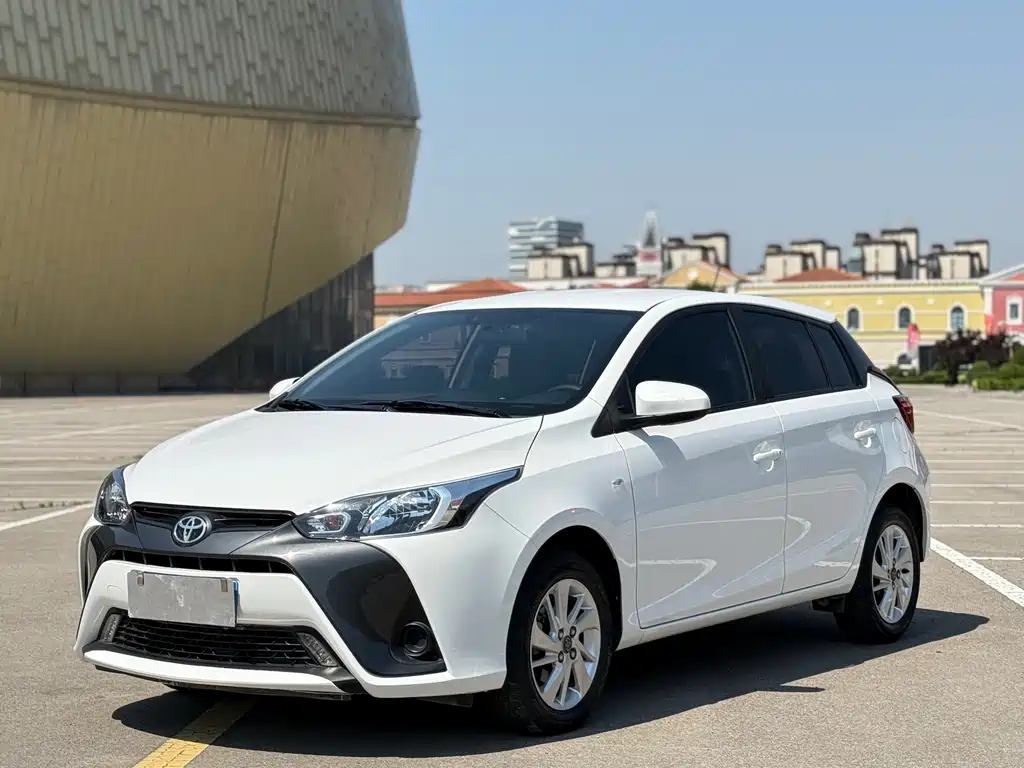 Toyota Yaris L 2018 — фото 1