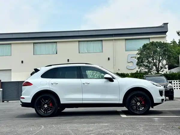 Porsche Cayenne 2015