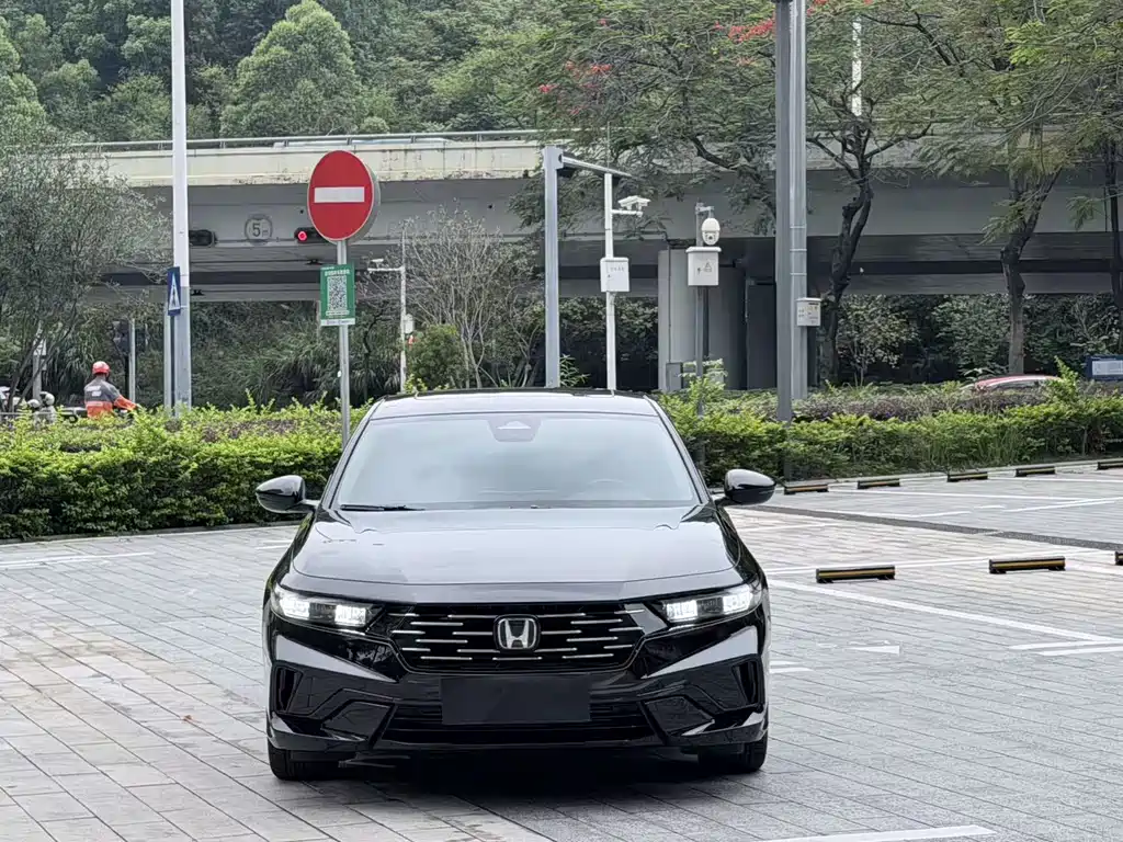 Honda Accord 2025 — фото 2