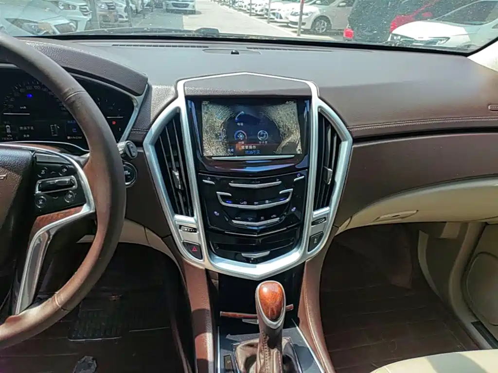 Cadillac SRX 2014 — фото 13