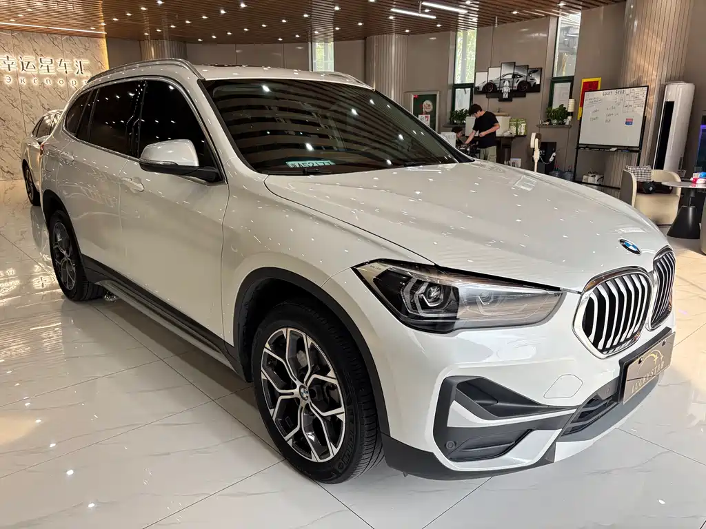 BMW X1 2022 — фото 7