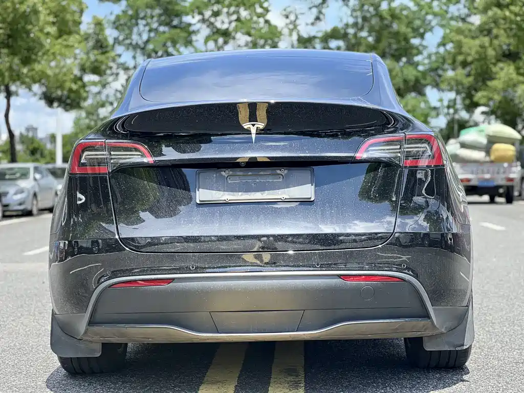 Tesla Model Y 2022 — фото 11