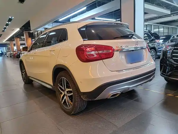 Mercedes-Benz GLA 2017
