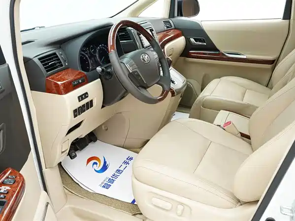 Toyota Alphard 2011