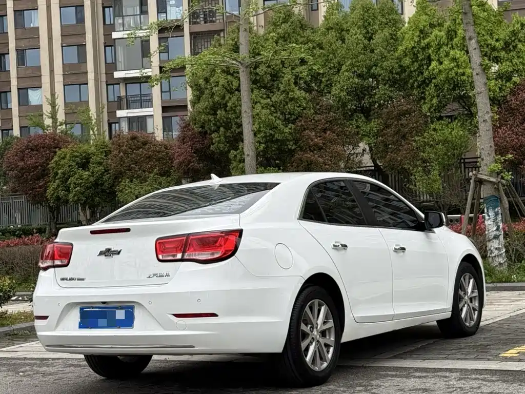 Chevrolet Malibu 2017 — фото 4