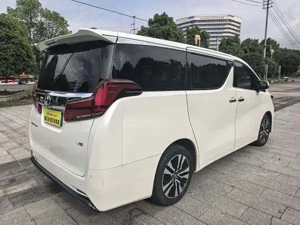 Toyota Alphard 2018